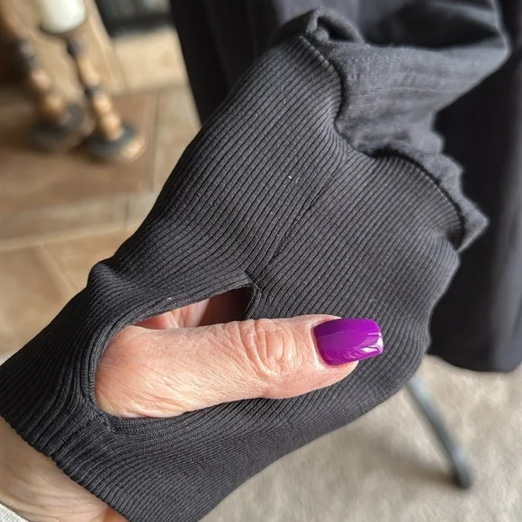 Athleta Mantra Hooded Wrap Sweatshirt
Jacket Cardigan - Picture 9 of 15